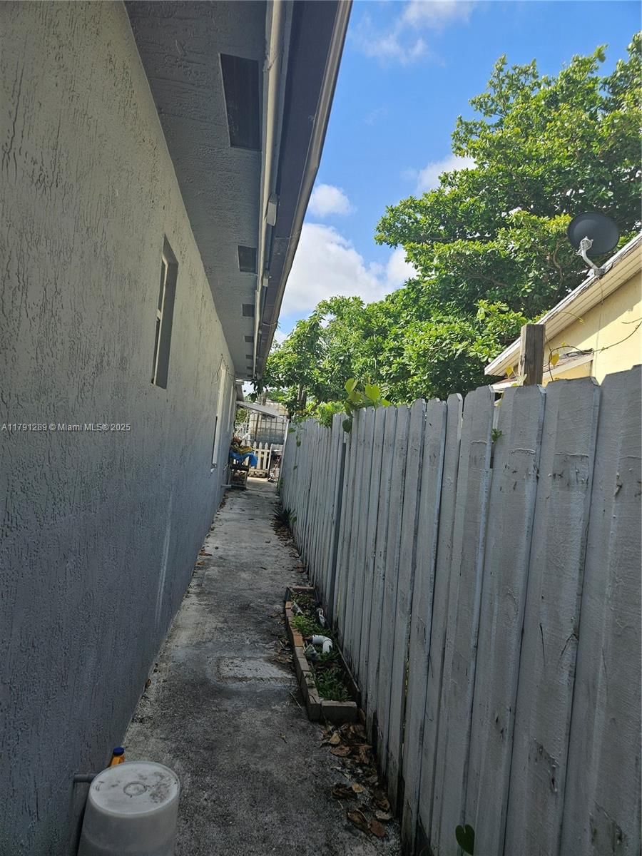 Real estate property located at 3028 95th St, Miami-dade, The Tropics Amd, Miami, FL