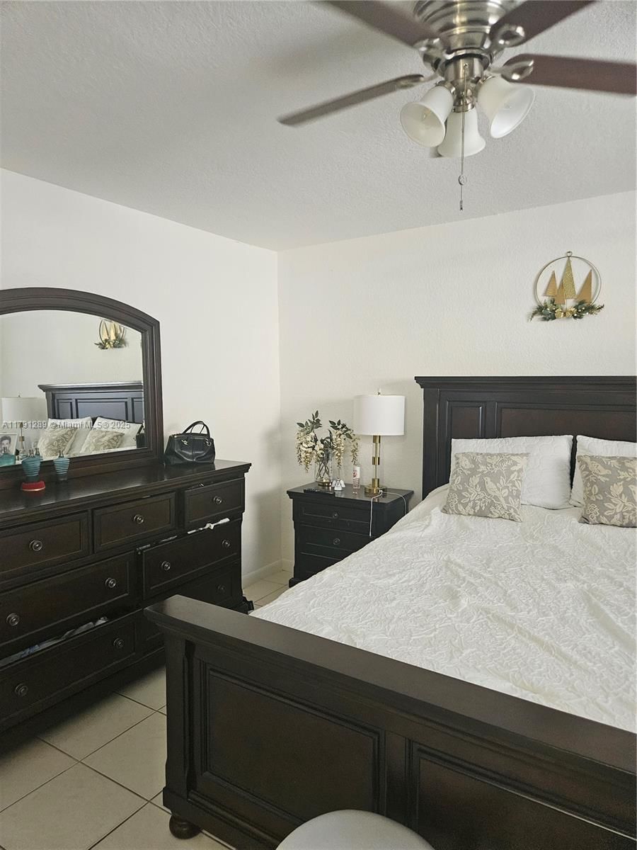Real estate property located at 3028 95th St, Miami-dade, The Tropics Amd, Miami, FL