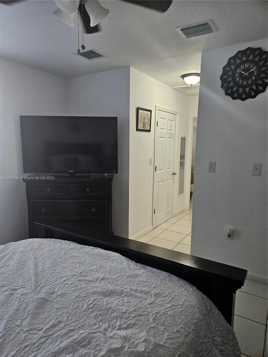 Real estate property located at 3028 95th St, Miami-dade, The Tropics Amd, Miami, FL