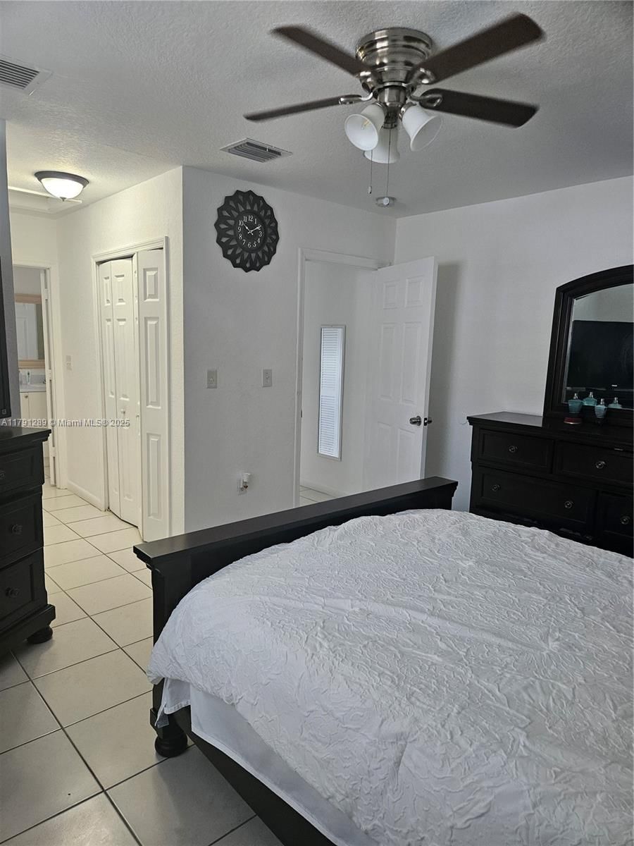 Real estate property located at 3028 95th St, Miami-dade, The Tropics Amd, Miami, FL