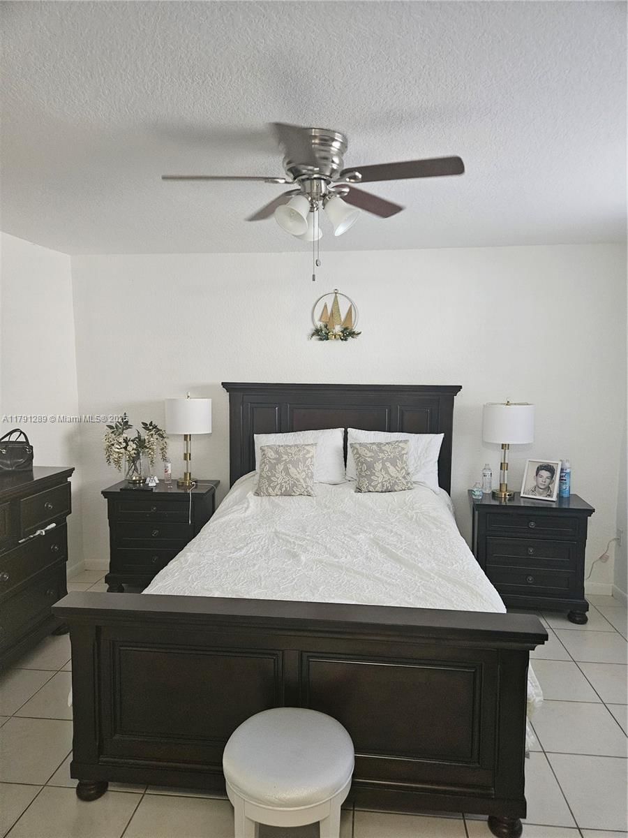 Real estate property located at 3028 95th St, Miami-dade, The Tropics Amd, Miami, FL