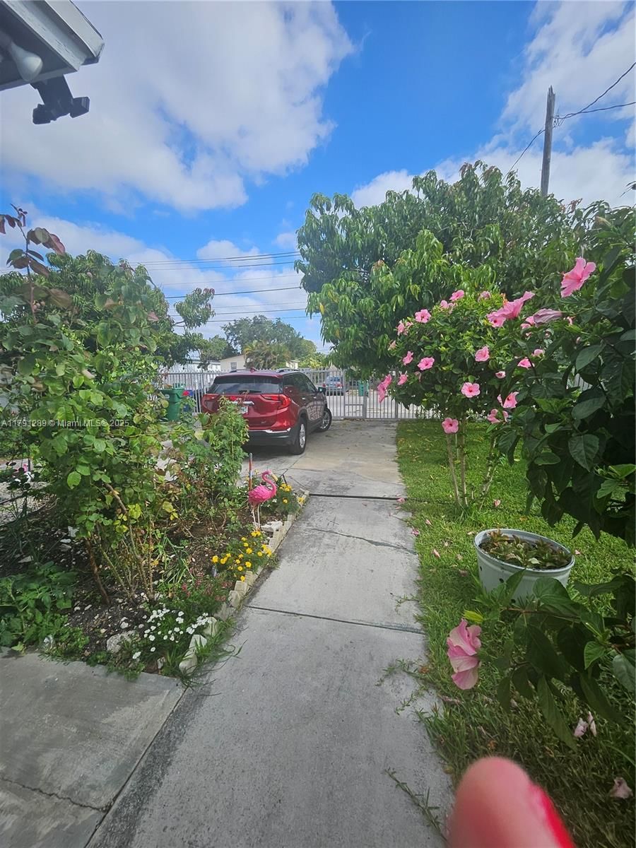Real estate property located at 3028 95th St, Miami-dade, The Tropics Amd, Miami, FL
