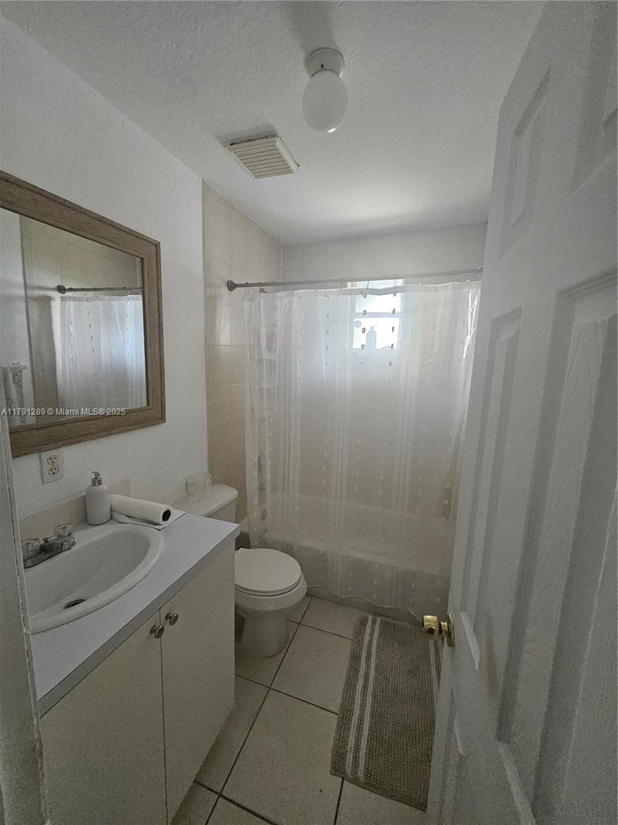 Real estate property located at 3028 95th St, Miami-dade, The Tropics Amd, Miami, FL