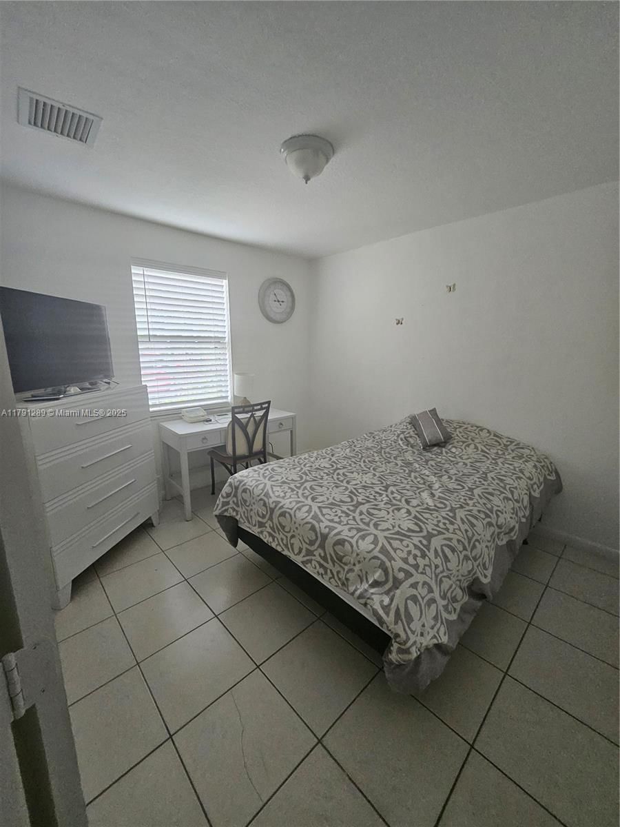 Real estate property located at 3028 95th St, Miami-dade, The Tropics Amd, Miami, FL