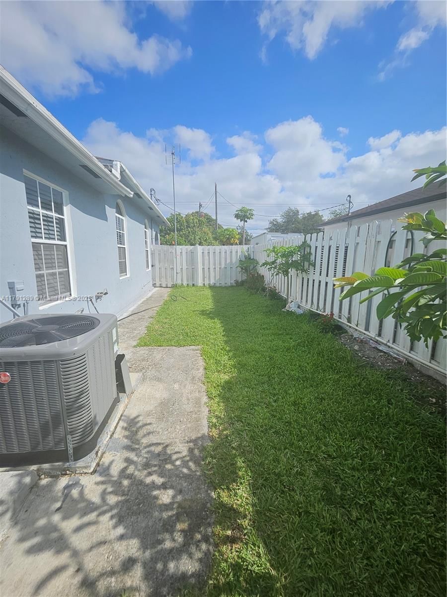 Real estate property located at 3028 95th St, Miami-dade, The Tropics Amd, Miami, FL