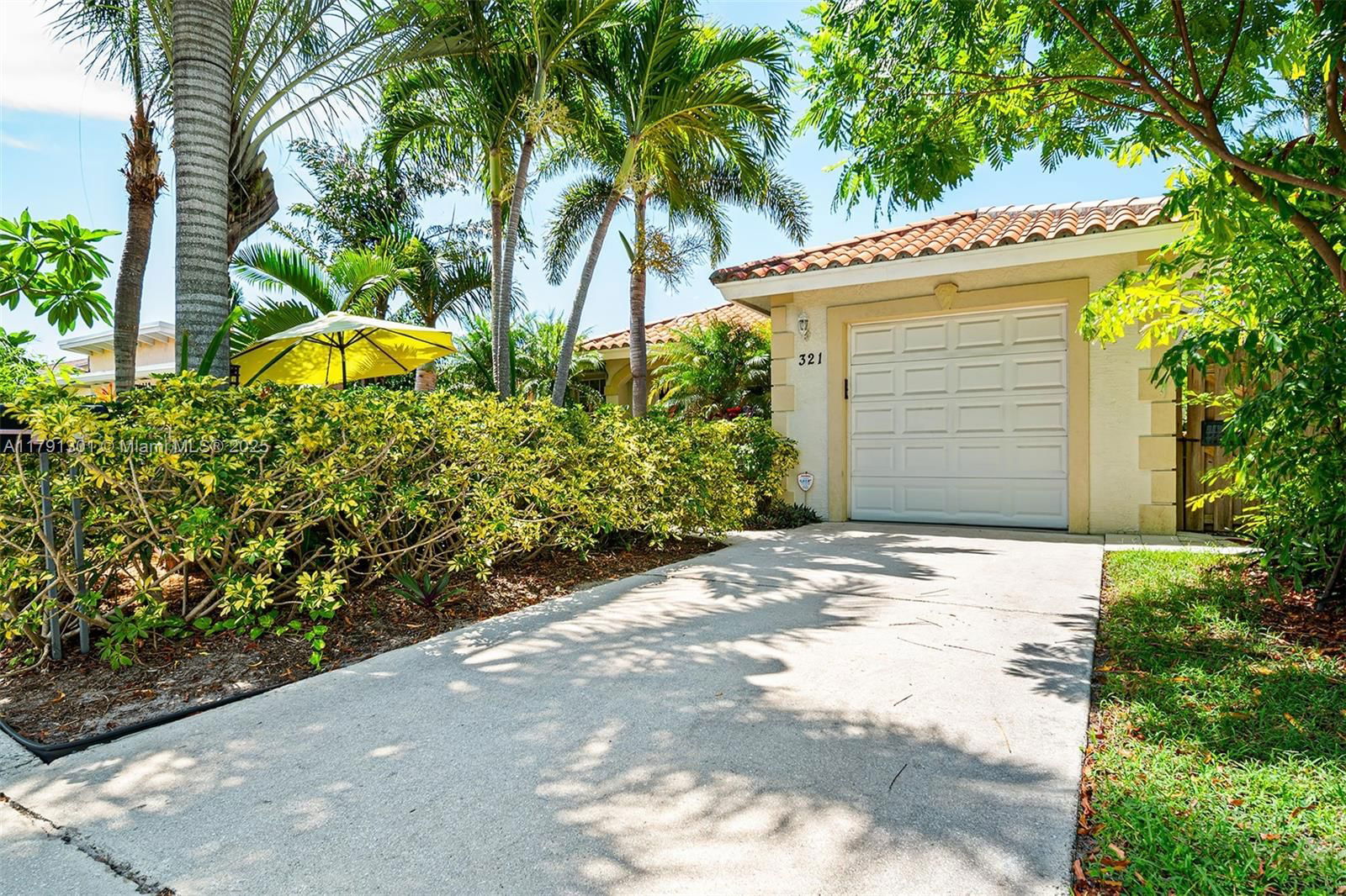 Real estate property located at 321 Princeton Dr, Palm Beach, College Park, Lake Worth, FL