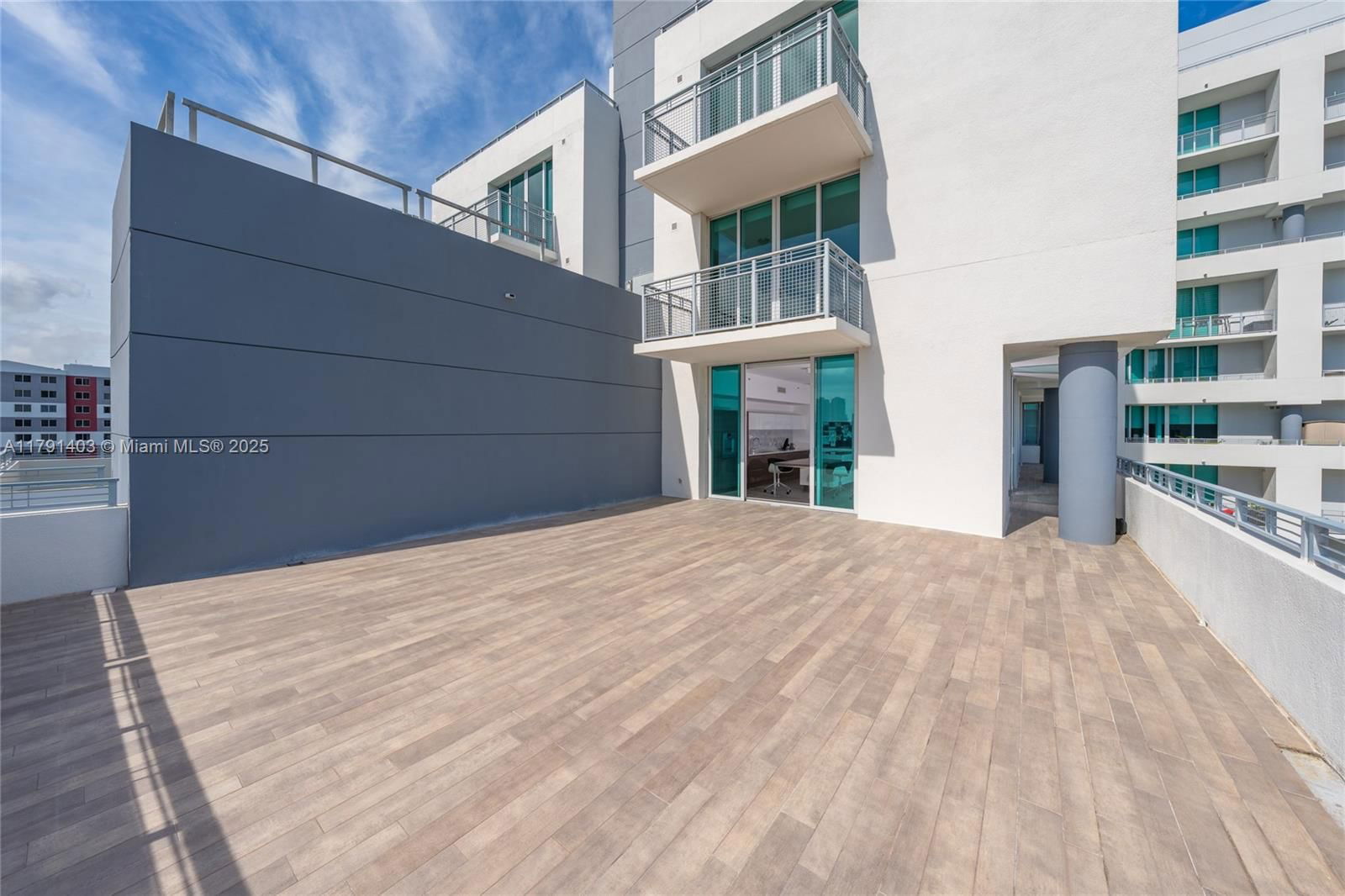 Real estate property located at 350 24th St #901, Miami-dade, City 24 Condo, Miami, FL