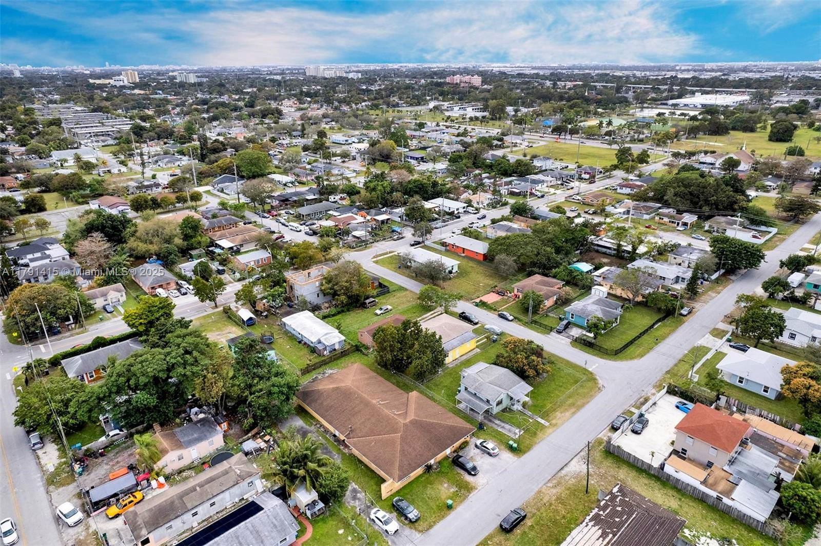 Real estate property located at 1910 72nd St, Miami-dade, Para Villa Heights, Miami, FL