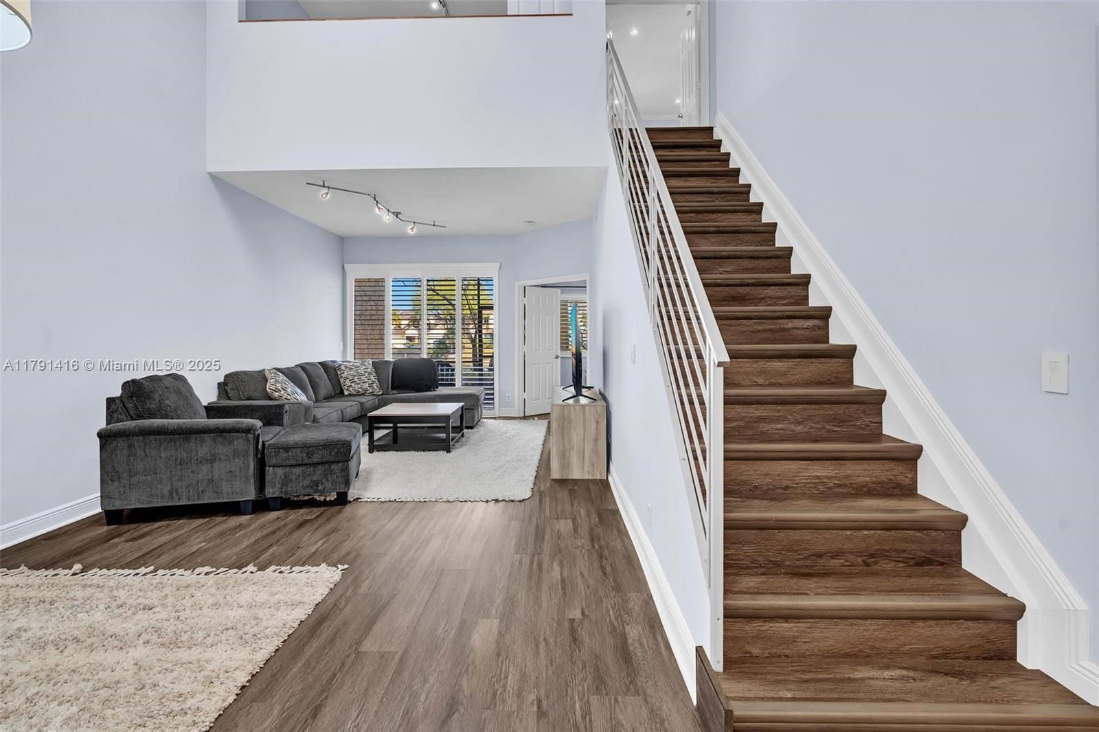 Real estate property located at 23140 Island Vw #3, Palm Beach, Isles Of Boca Condos One, Boca Raton, FL