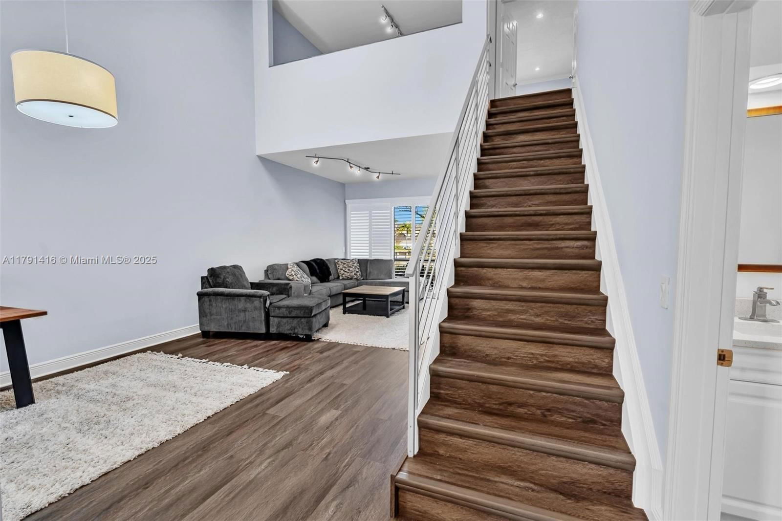 Real estate property located at 23140 Island Vw #3, Palm Beach, Isles Of Boca Condos One, Boca Raton, FL