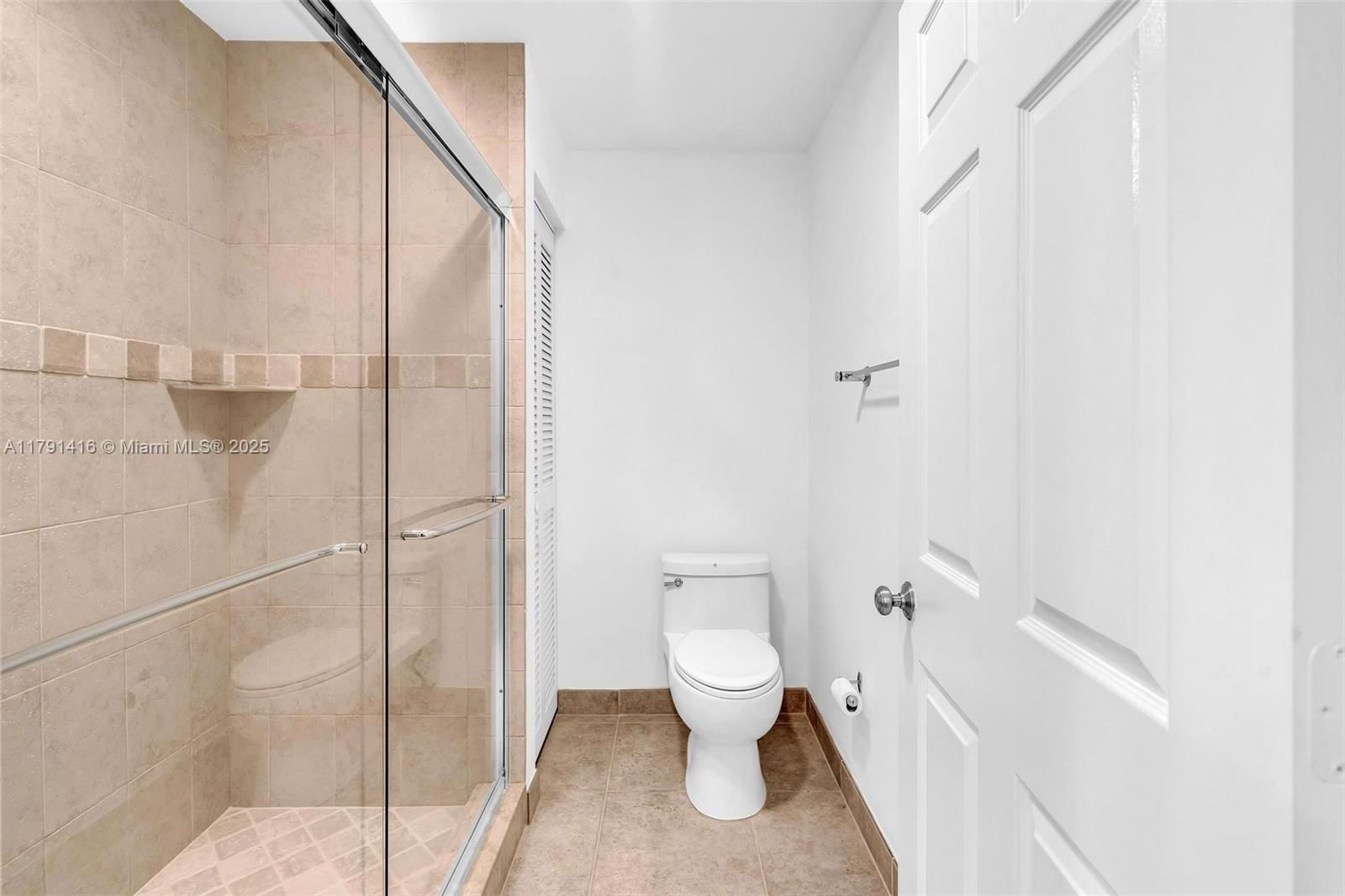 Real estate property located at 23140 Island Vw #3, Palm Beach, Isles Of Boca Condos One, Boca Raton, FL