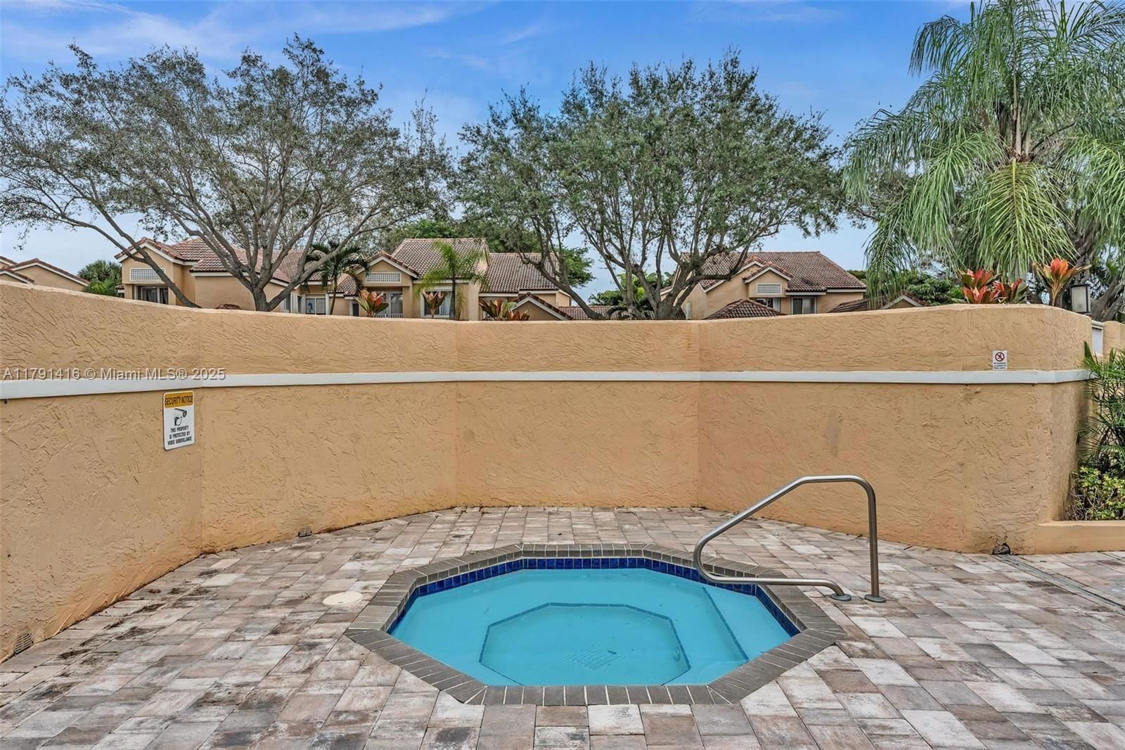Real estate property located at 23140 Island Vw #3, Palm Beach, Isles Of Boca Condos One, Boca Raton, FL