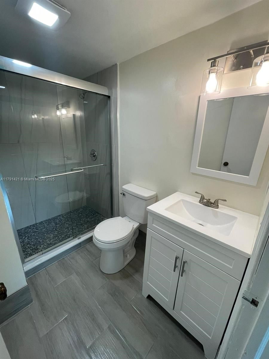 Real estate property located at 9851 Sandalfoot Blvd #208, Palm Beach, Sandalfoot Blvd Apts Cond, Boca Raton, FL
