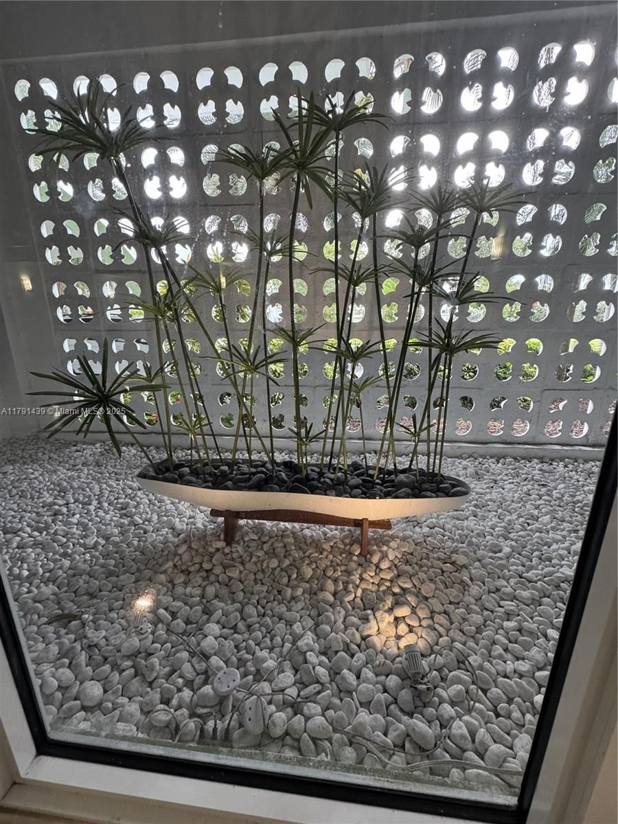 Real estate property located at 2150 SANS SOUCI BLVD B611, Miami-dade, Bayview Palms Condominium, North Miami, FL