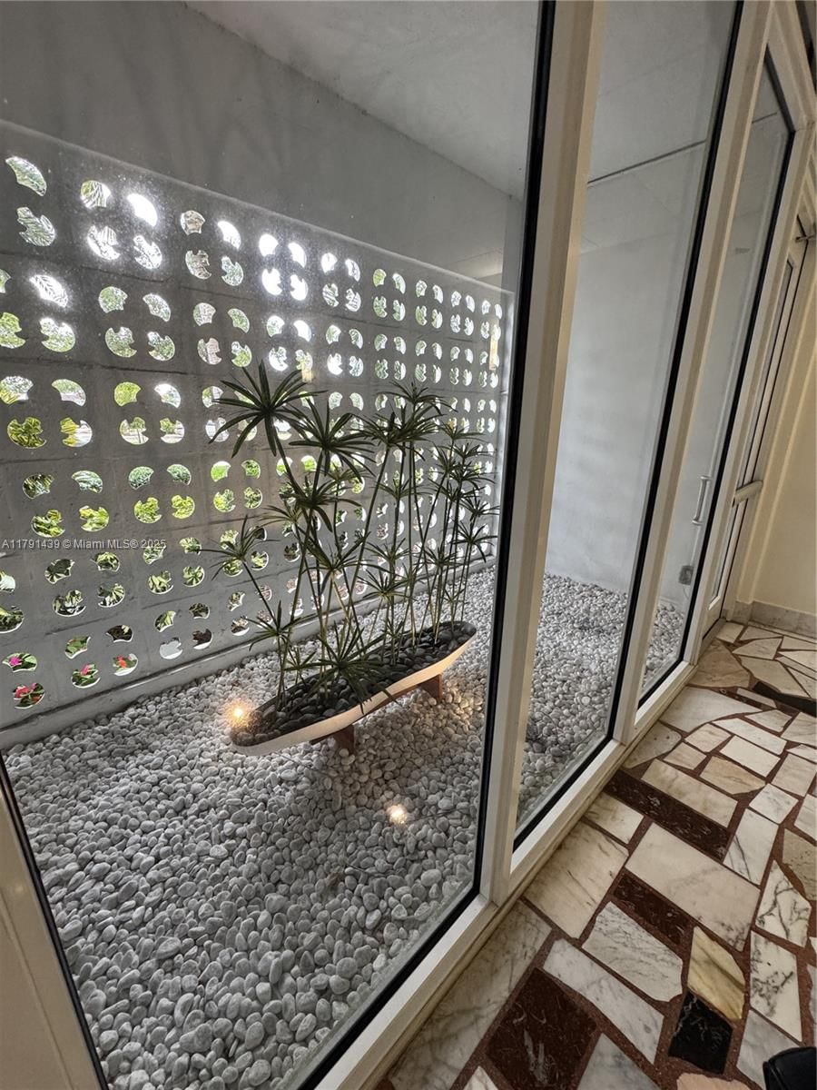 Real estate property located at 2150 SANS SOUCI BLVD B611, Miami-dade, Bayview Palms Condominium, North Miami, FL