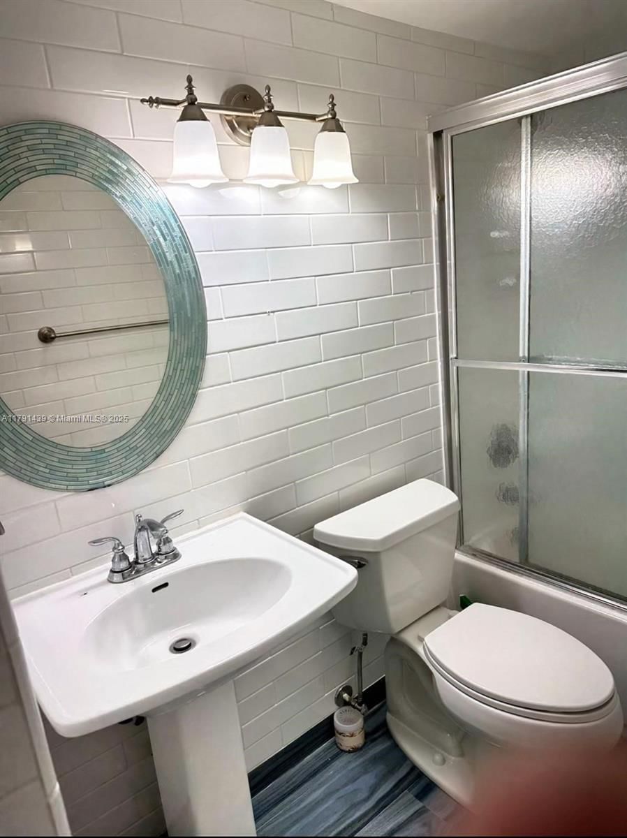 Real estate property located at 2150 SANS SOUCI BLVD B611, Miami-dade, Bayview Palms Condominium, North Miami, FL