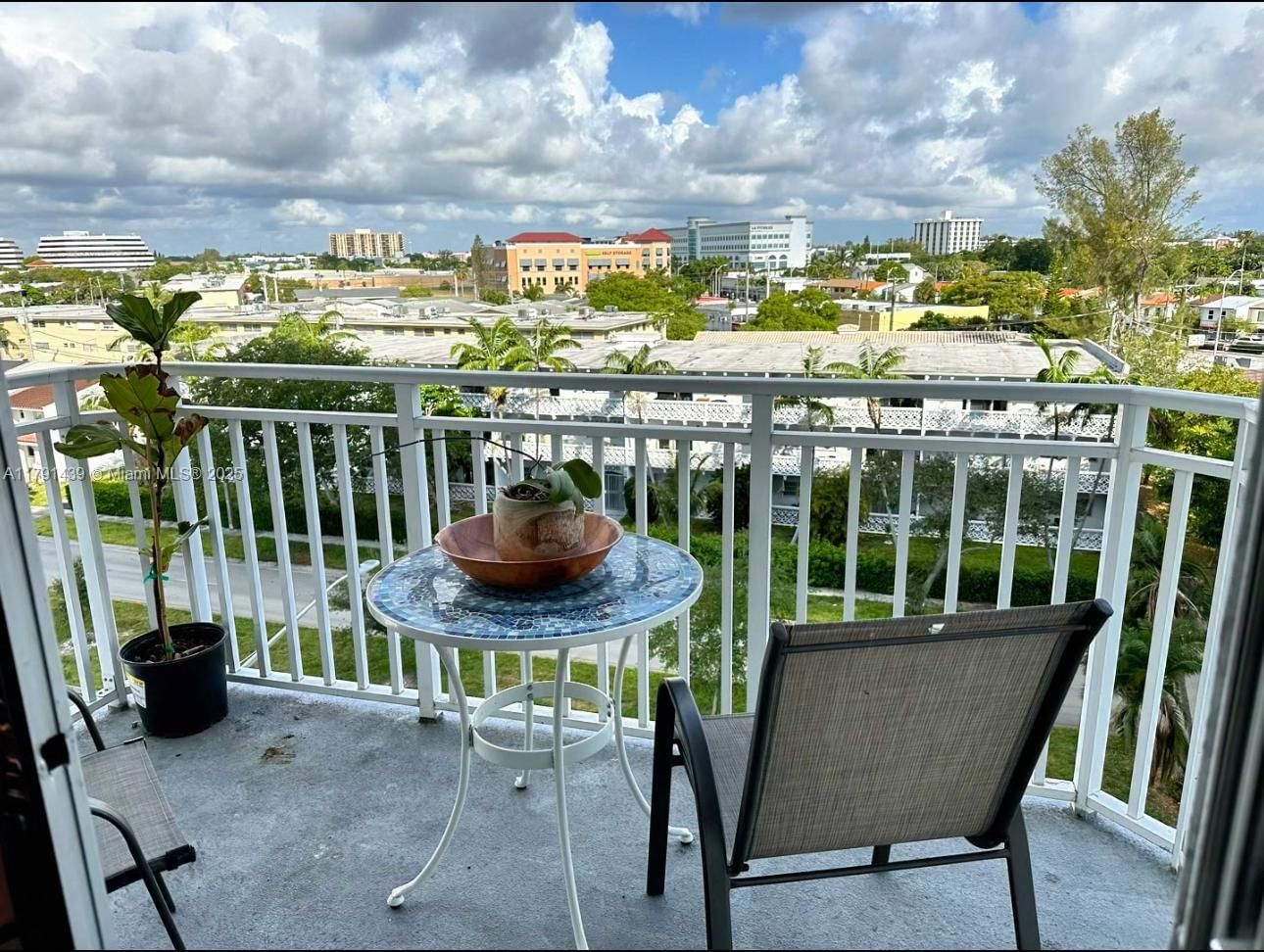 Real estate property located at 2150 SANS SOUCI BLVD B611, Miami-dade, Bayview Palms Condominium, North Miami, FL