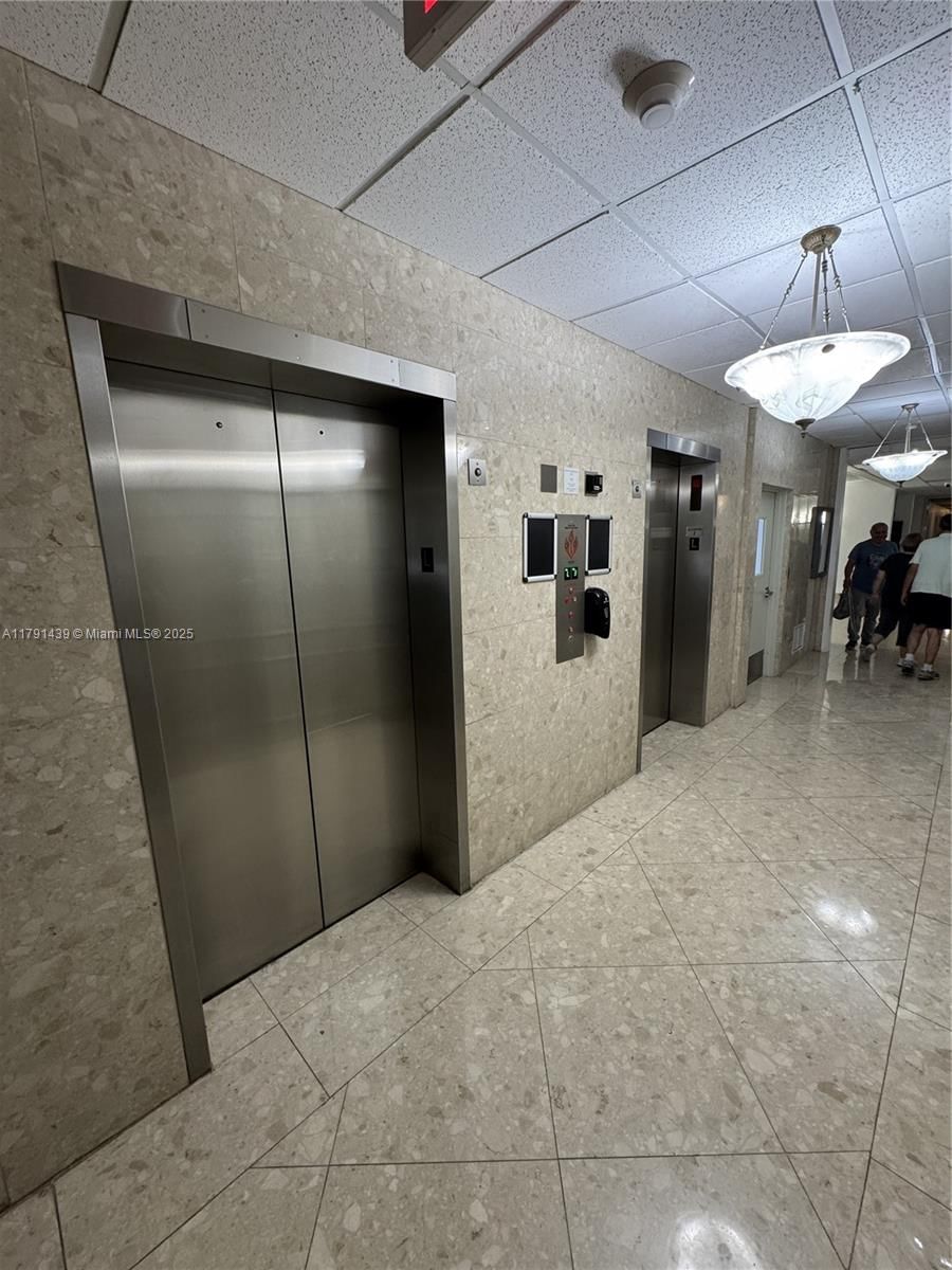 Real estate property located at 2150 SANS SOUCI BLVD B611, Miami-dade, Bayview Palms Condominium, North Miami, FL
