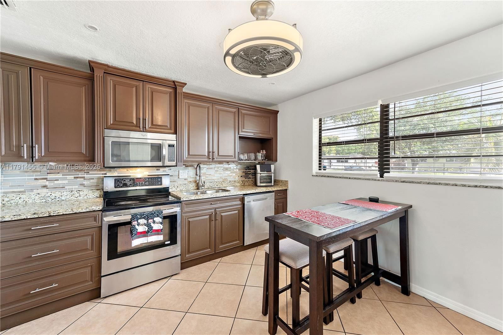 Real estate property located at 6829 13th St, Broward, Plantation Sunrise Height, Plantation, FL