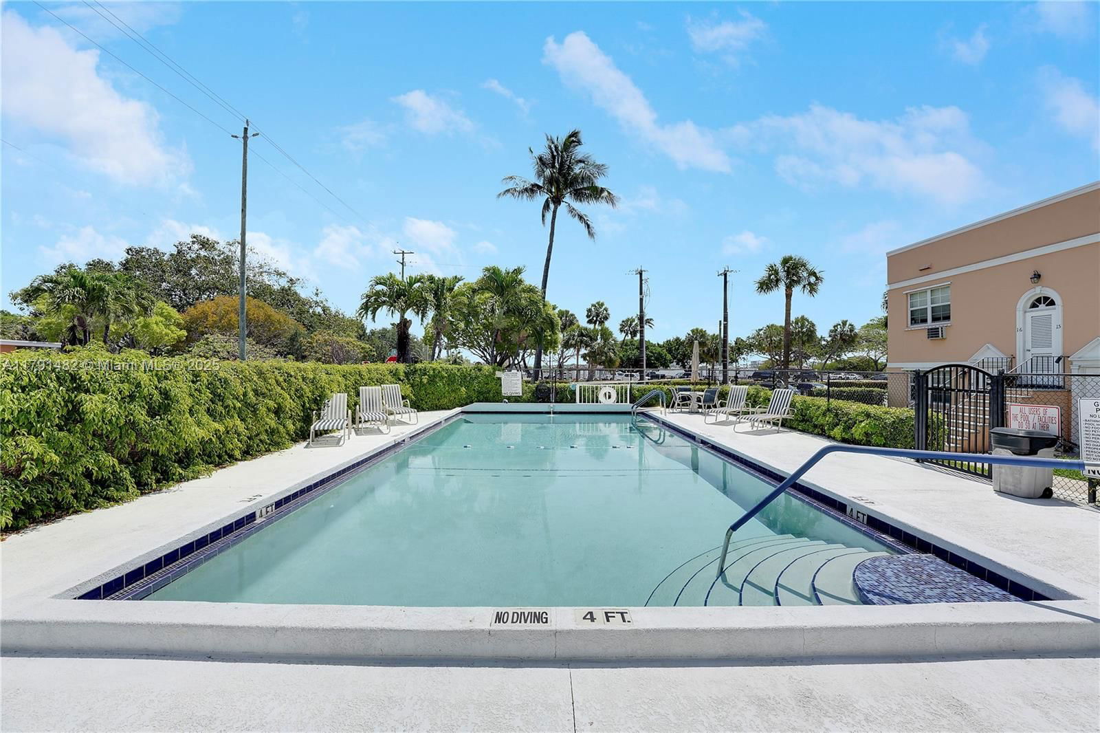 Real estate property located at 15 Golfview Rd #302, Palm Beach, Gulfstream Condo, Lake Worth, FL