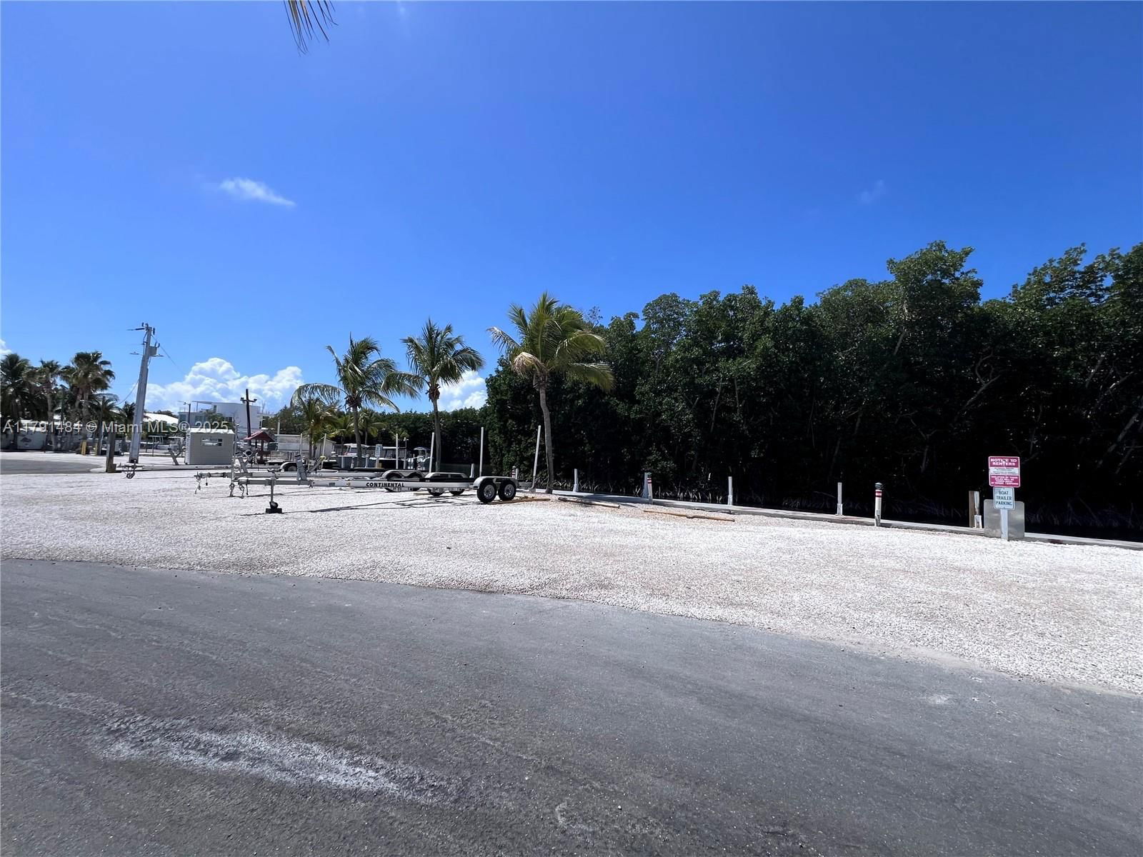 Real estate property located at 325 Calusa St #5, Monroe, Calusa Campground, Key Largo, FL