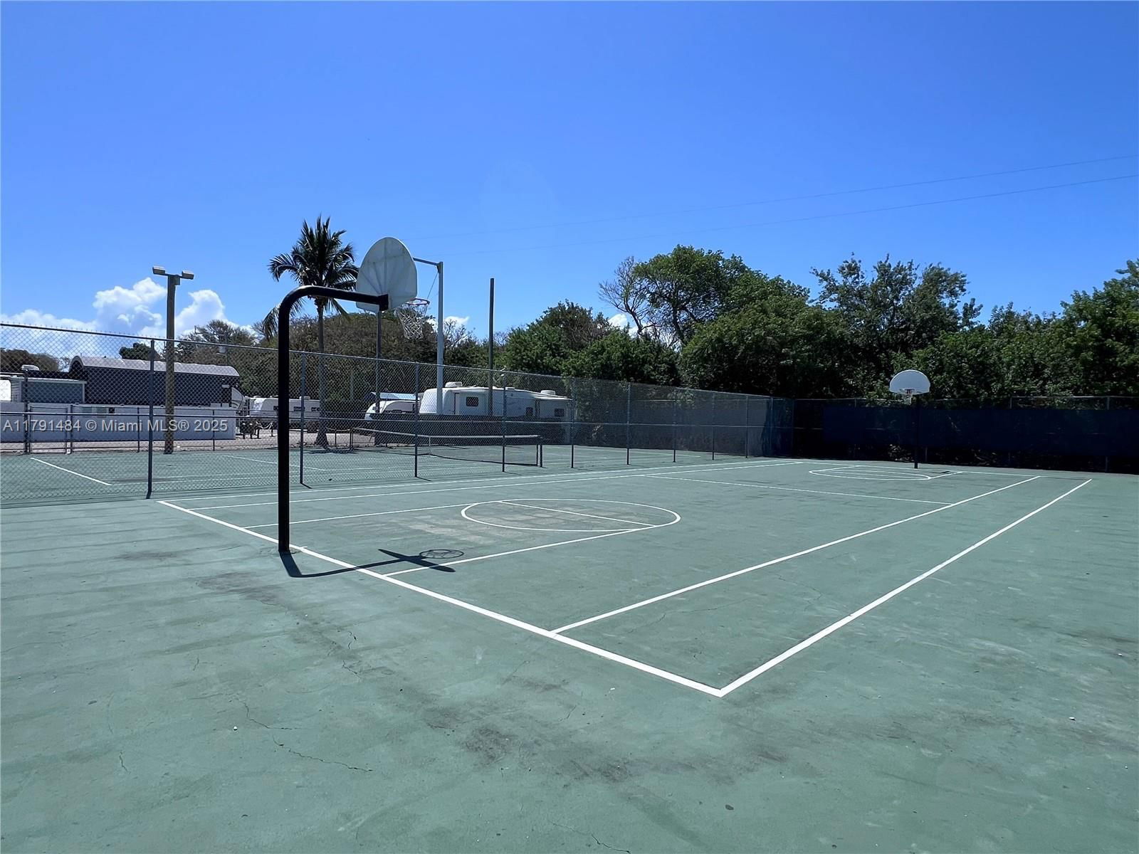 Real estate property located at 325 Calusa St #5, Monroe, Calusa Campground, Key Largo, FL