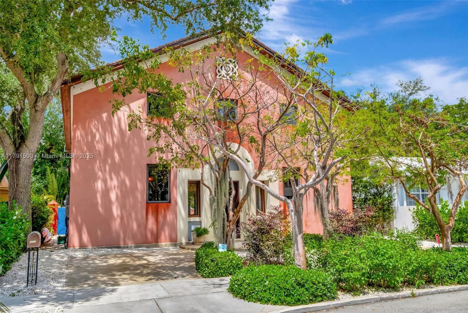Real estate property located at 2760 Kirk St, Miami-dade, Silver Bluff Est Sec C, Coconut Grove, FL