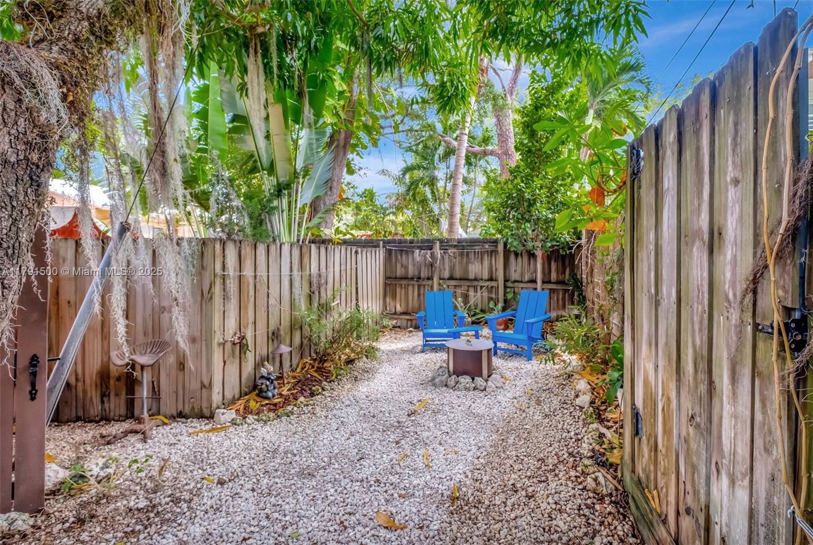 Real estate property located at 2760 Kirk St, Miami-dade, Silver Bluff Est Sec C, Coconut Grove, FL