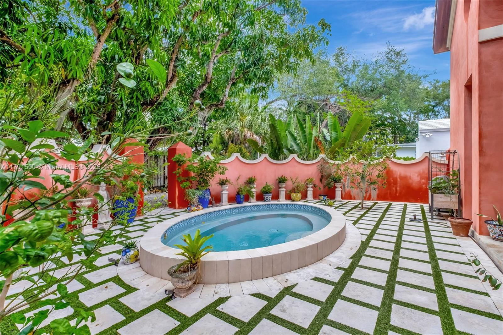 Real estate property located at 2760 Kirk St, Miami-dade, Silver Bluff Est Sec C, Coconut Grove, FL