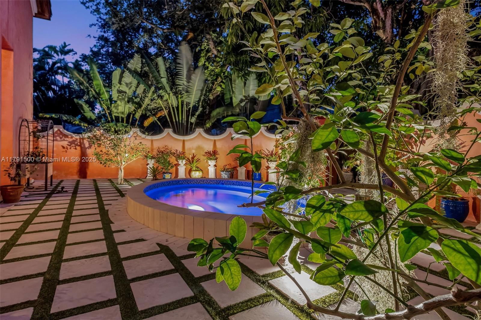 Real estate property located at 2760 Kirk St, Miami-dade, Silver Bluff Est Sec C, Coconut Grove, FL