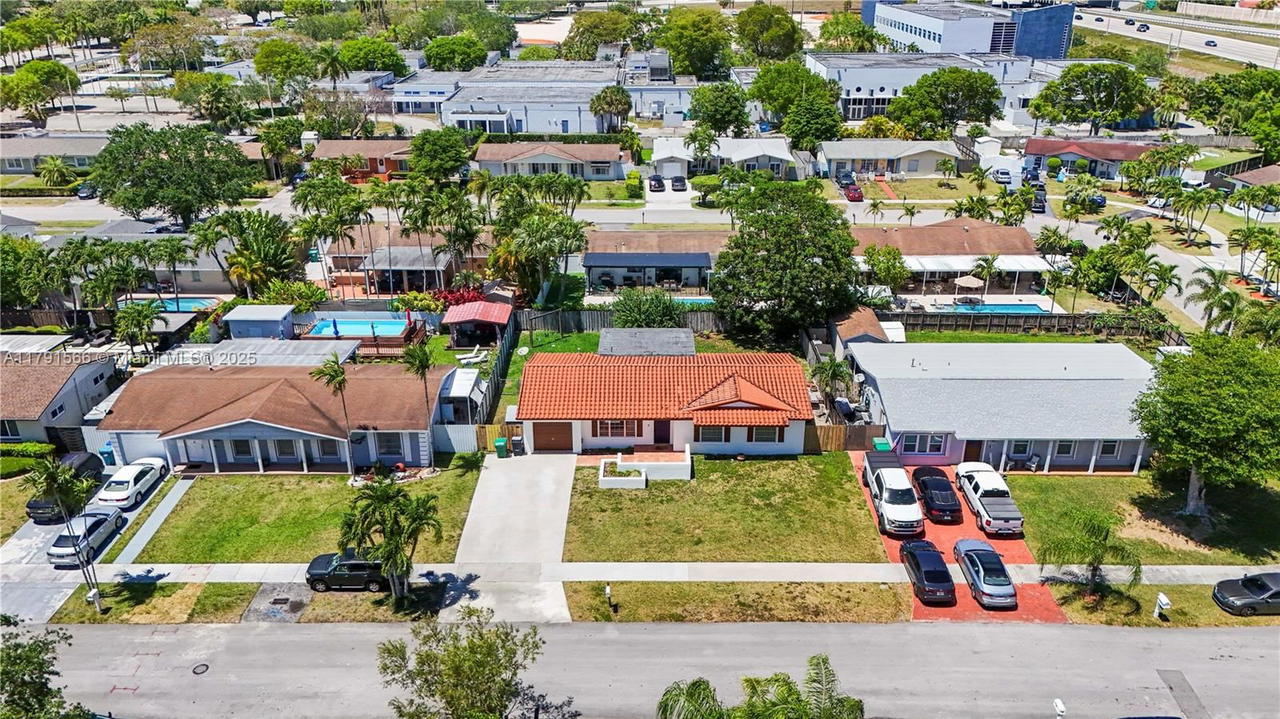 Real estate property located at 12023 105th Ln, Miami-dade, Devon-aire Estates Sec 4, Miami, FL