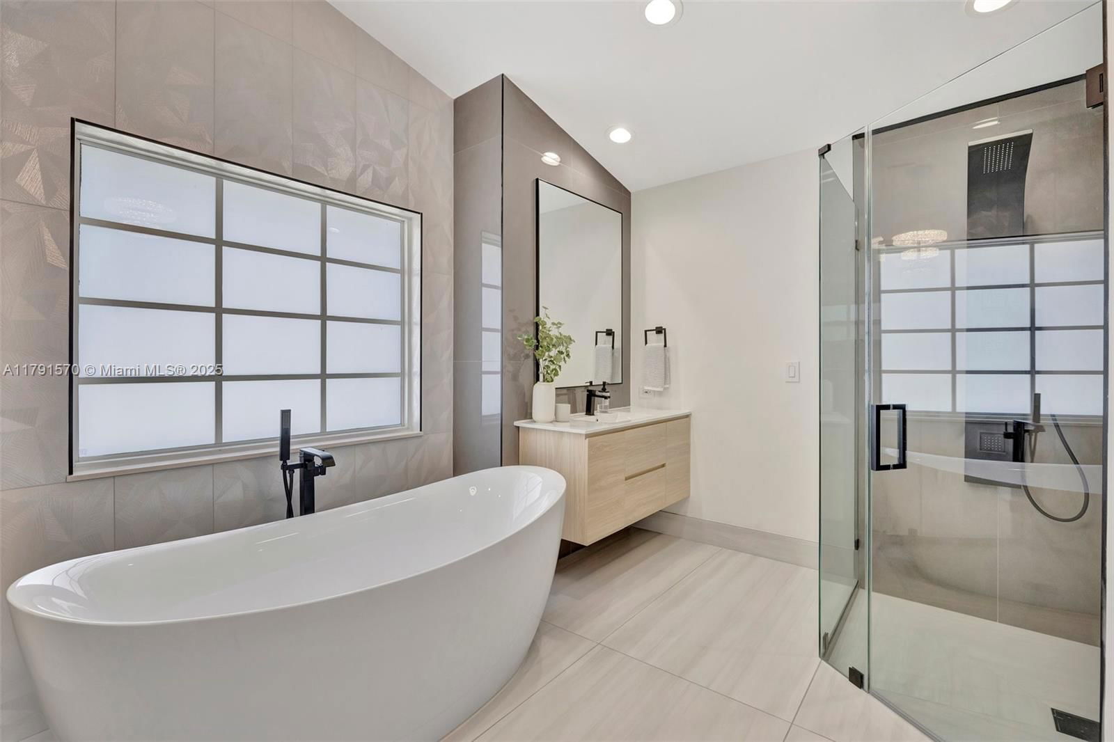 Real estate property located at 6393 Brava Way, Palm Beach, Costa Brava Of Boca Pointe, Boca Raton, FL