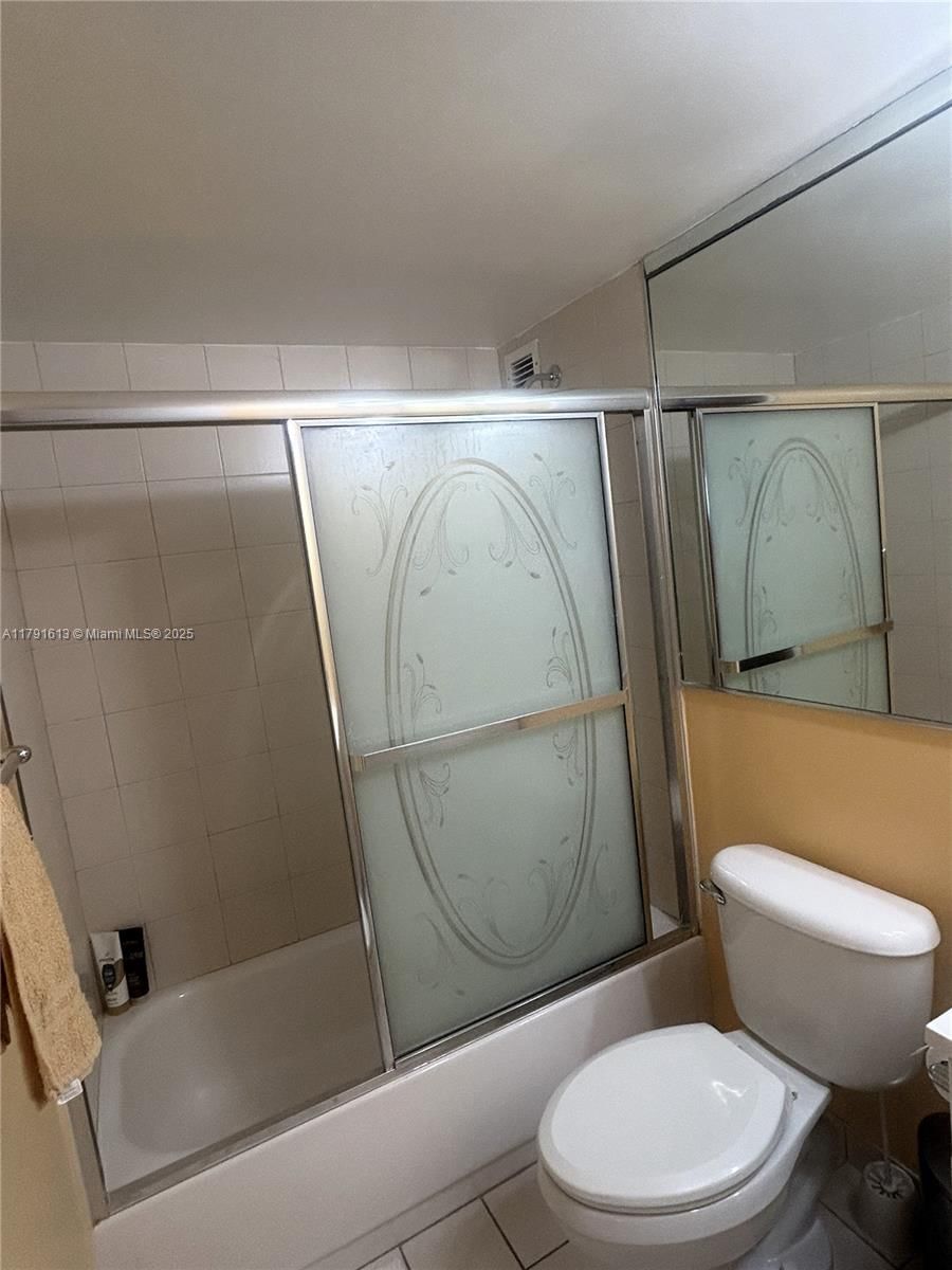 Real estate property located at 5401 Collins Ave #434, Miami-dade, The Carriage House Condo, Miami Beach, FL