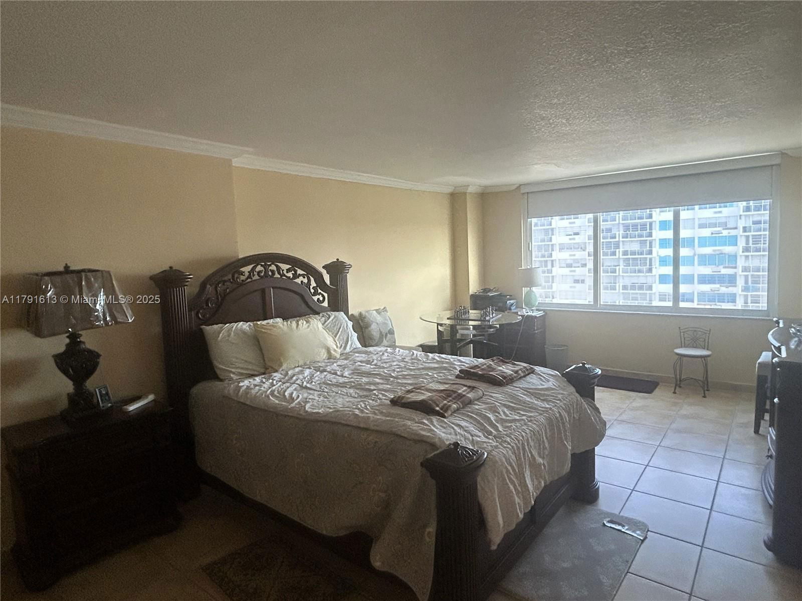 Real estate property located at 5401 Collins Ave #434, Miami-dade, The Carriage House Condo, Miami Beach, FL