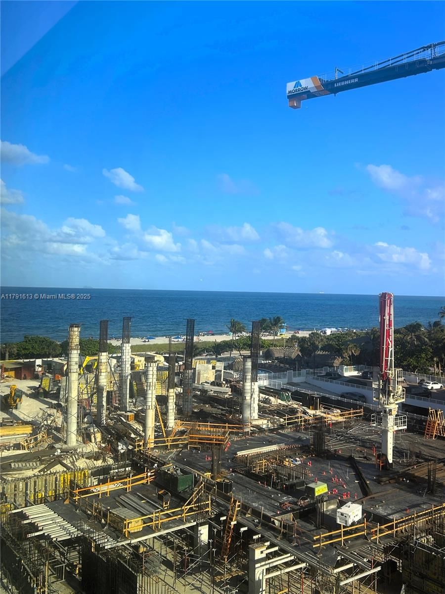 Real estate property located at 5401 Collins Ave #434, Miami-dade, The Carriage House Condo, Miami Beach, FL