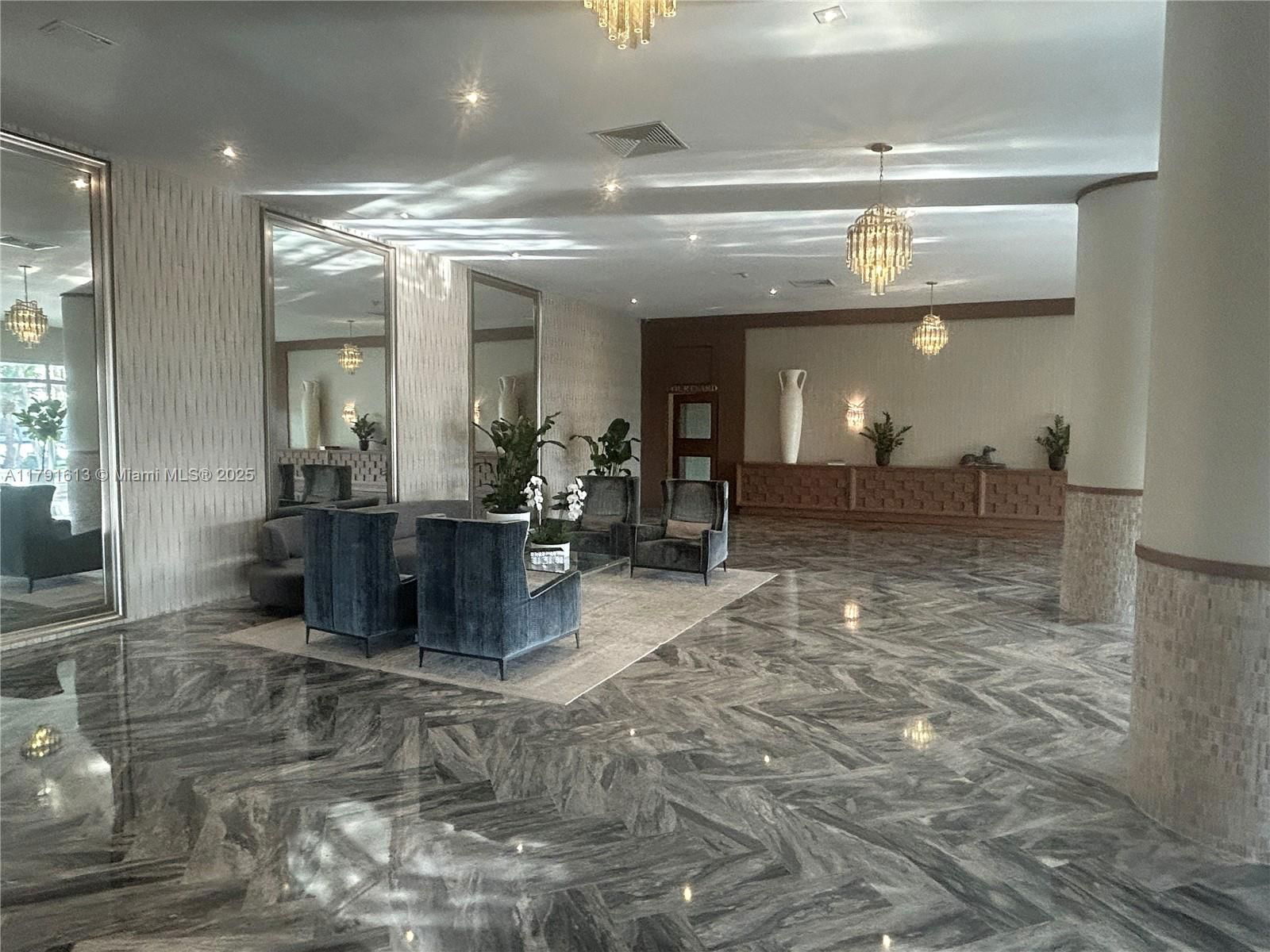 Real estate property located at 5401 Collins Ave #434, Miami-dade, The Carriage House Condo, Miami Beach, FL