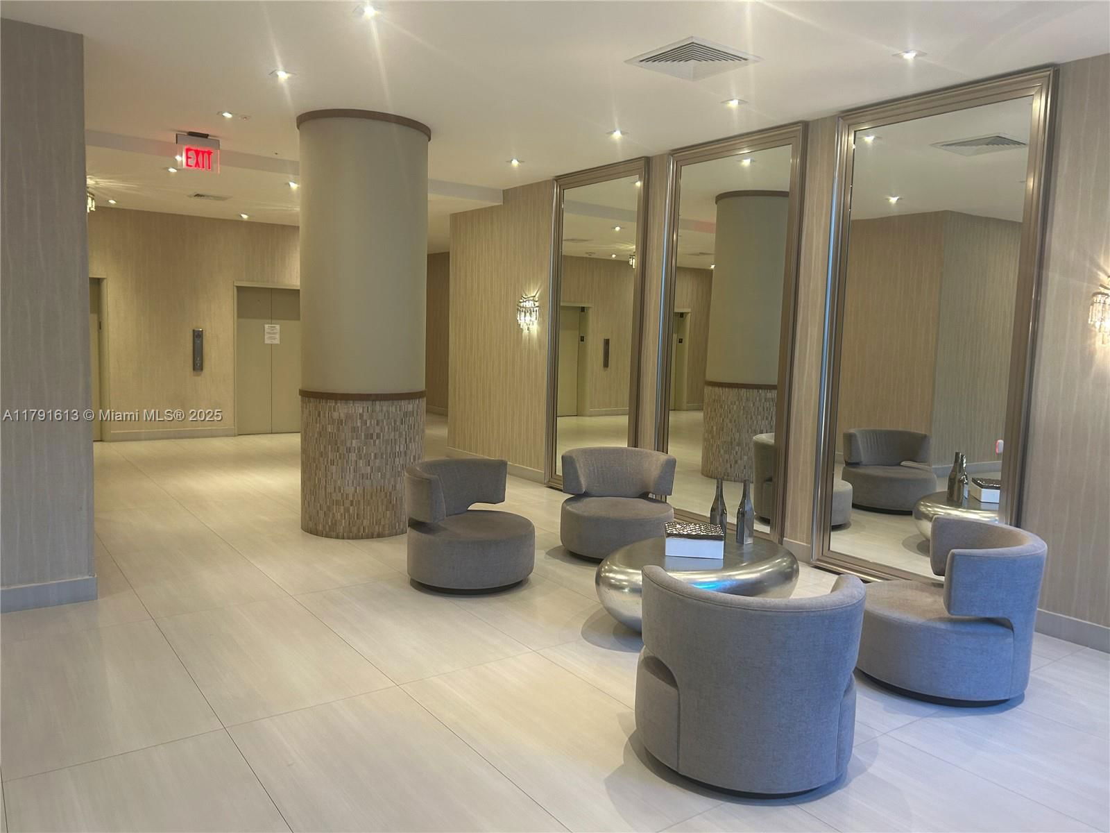 Real estate property located at 5401 Collins Ave #434, Miami-dade, The Carriage House Condo, Miami Beach, FL