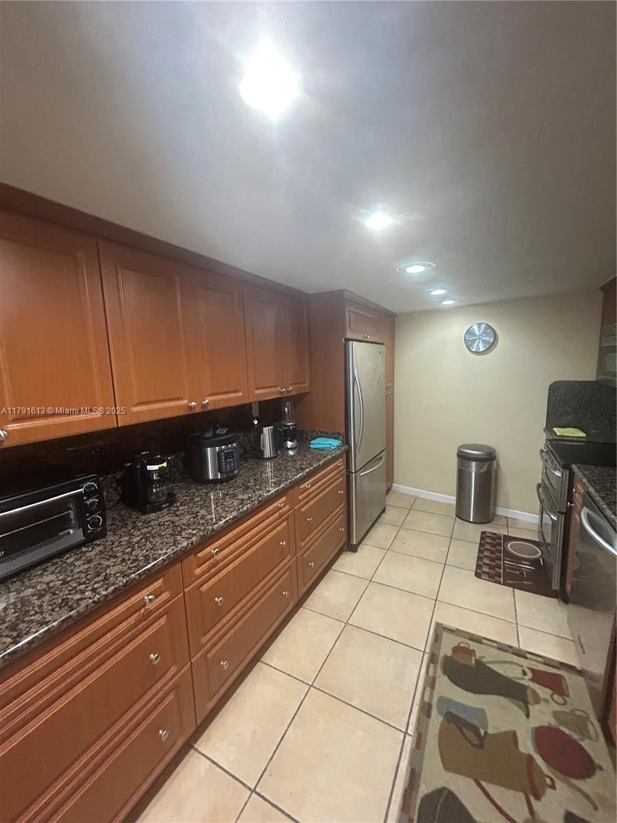 Real estate property located at 5401 Collins Ave #434, Miami-dade, The Carriage House Condo, Miami Beach, FL
