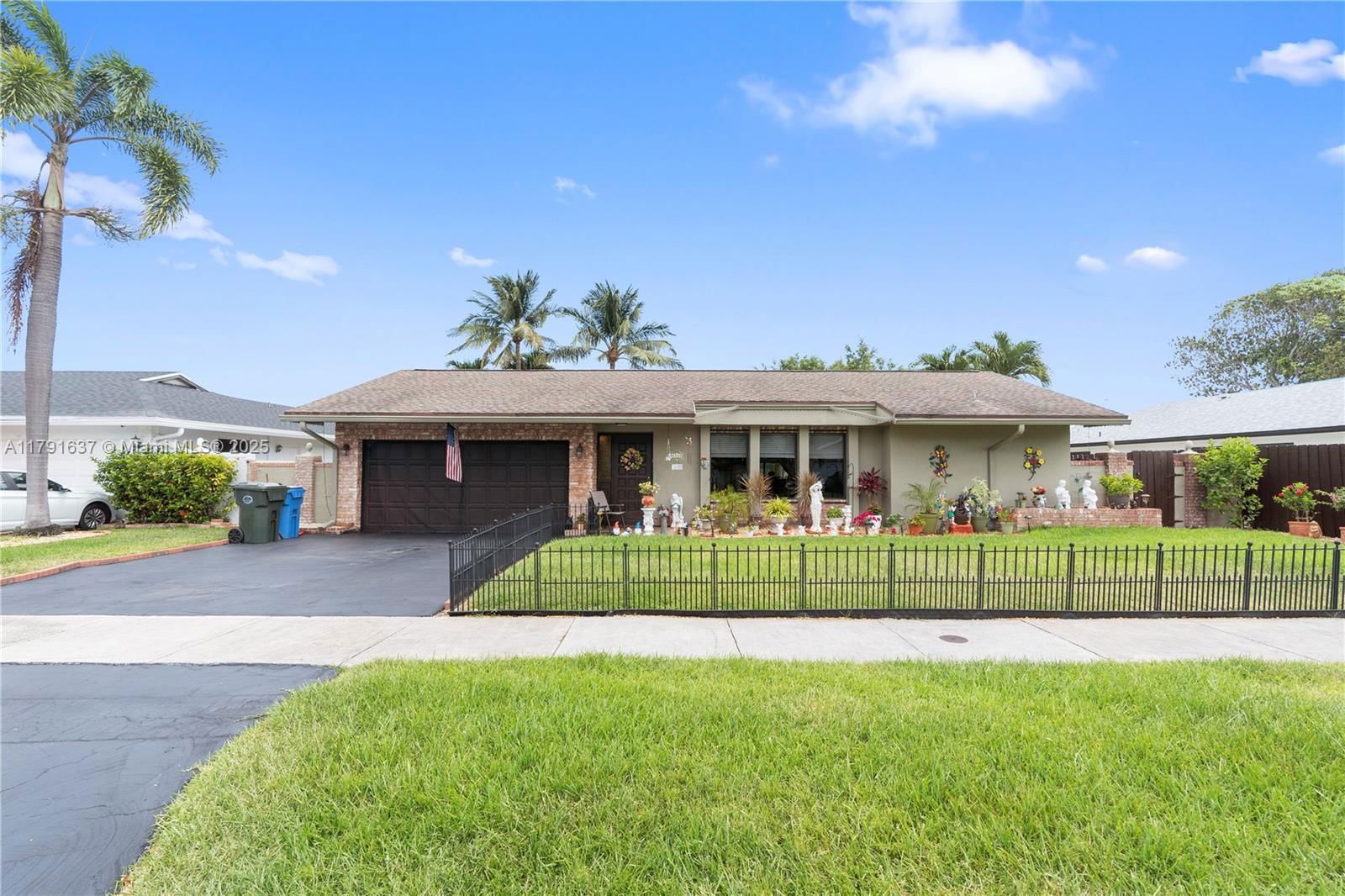Real estate property located at 4148 19th Ter, Broward, Royal Palm Lake Estates, Oakland Park, FL
