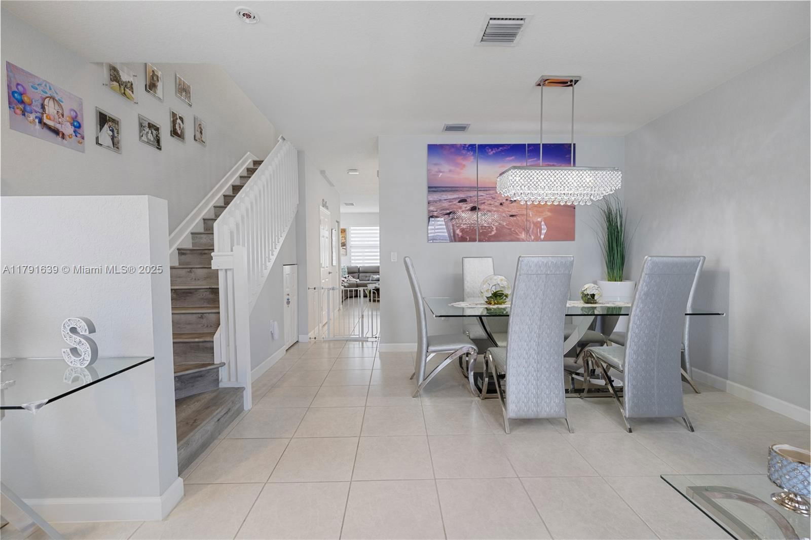 Real estate property located at 3289 106th Ter, Miami-dade, Aquabella Section Two, Hialeah, FL
