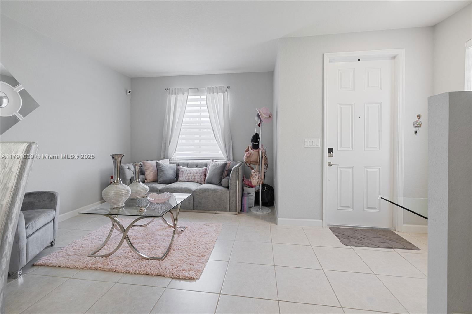 Real estate property located at 3289 106th Ter, Miami-dade, Aquabella Section Two, Hialeah, FL