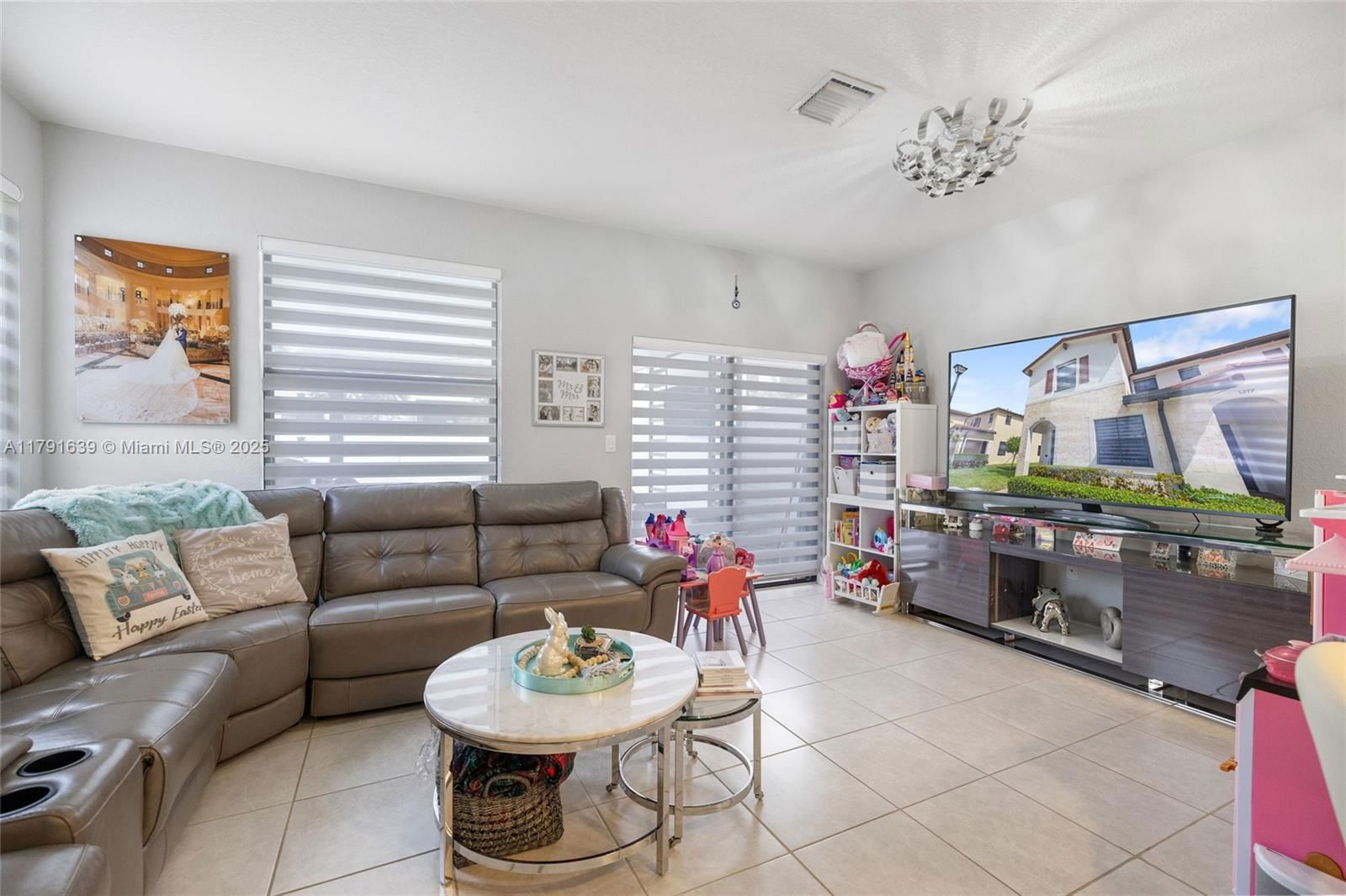 Real estate property located at 3289 106th Ter, Miami-dade, Aquabella Section Two, Hialeah, FL