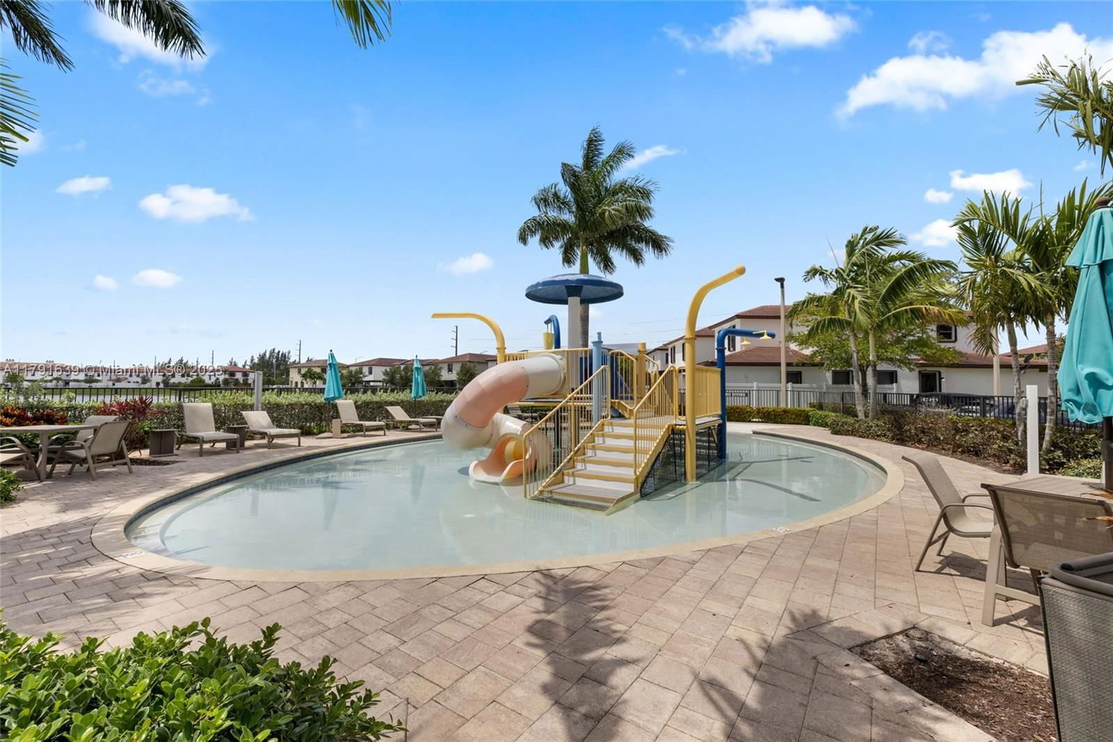 Real estate property located at 3289 106th Ter, Miami-dade, Aquabella Section Two, Hialeah, FL