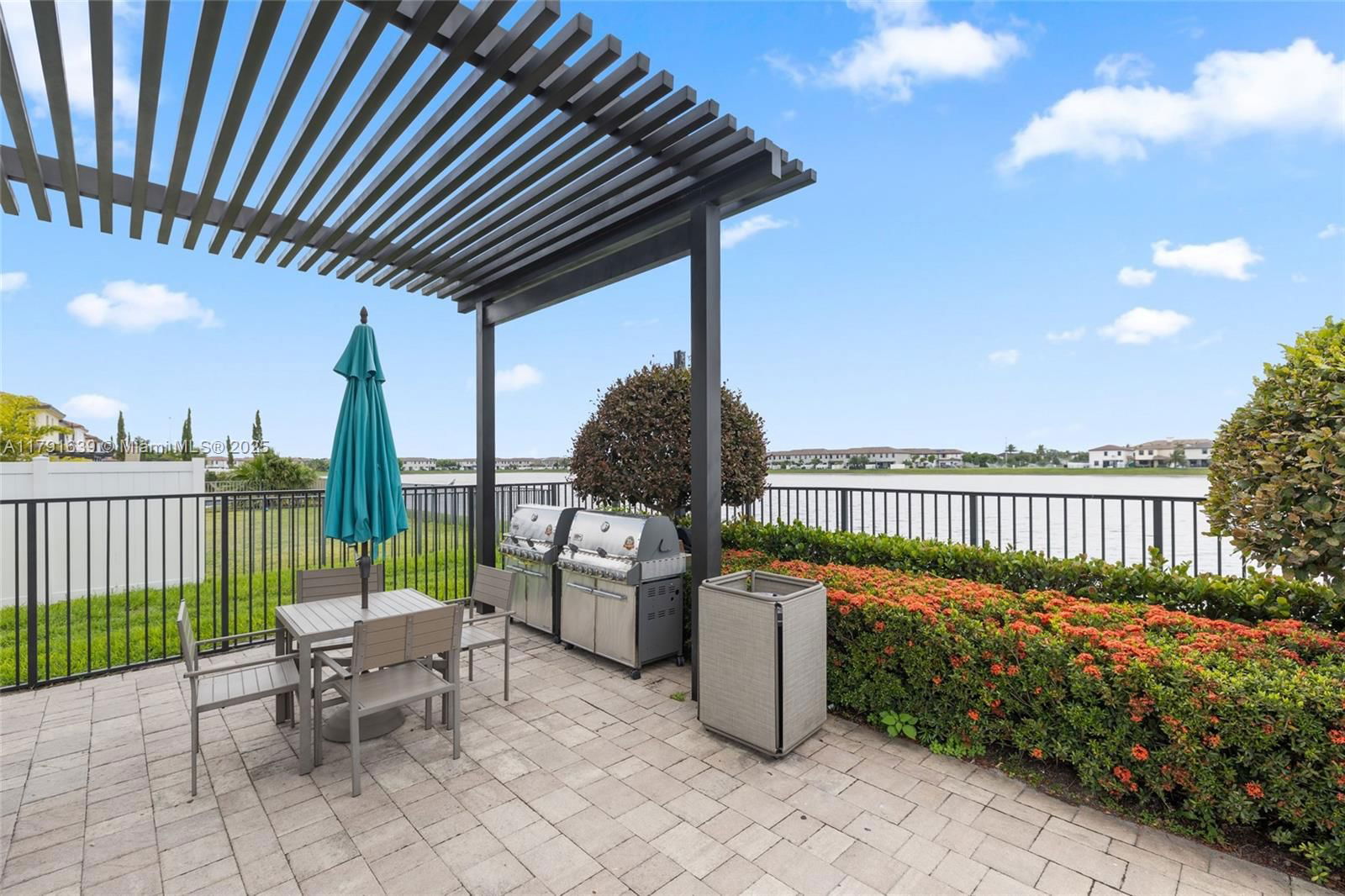 Real estate property located at 3289 106th Ter, Miami-dade, Aquabella Section Two, Hialeah, FL