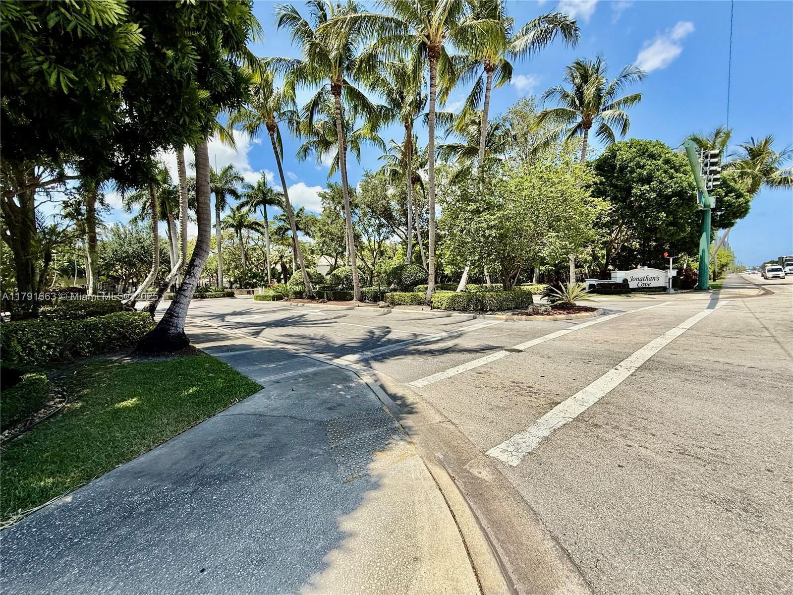 Real estate property located at 4855 Palmbrooke Cir, Palm Beach, Palmbrooke Townhomes, West Palm Beach, FL