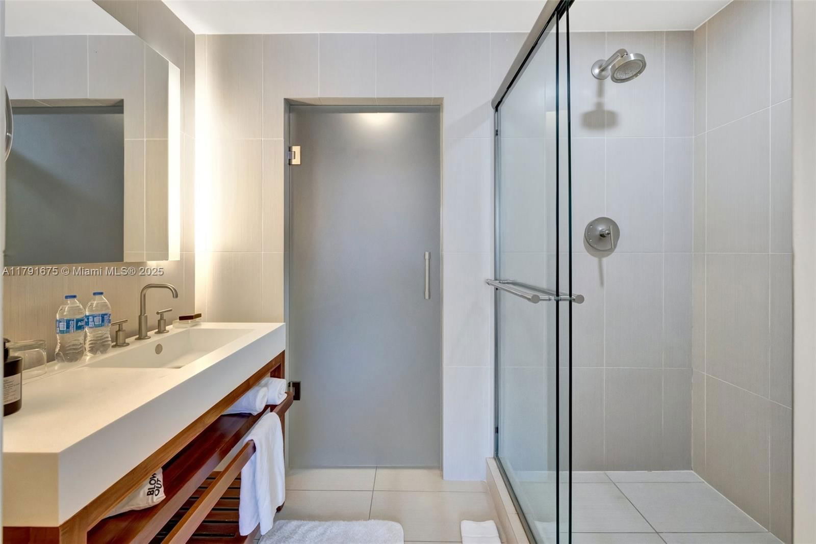 Real estate property located at 3101 Bayshore Dr #1605, Broward, Fort Lauderdale Residence, Fort Lauderdale, FL