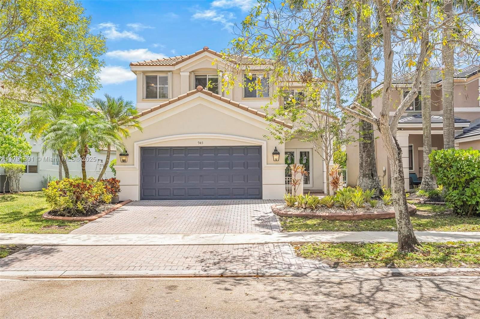 Real estate property located at 943 Golden Cane Dr, Broward, Sector 2-parcels 12 13 14, Weston, FL
