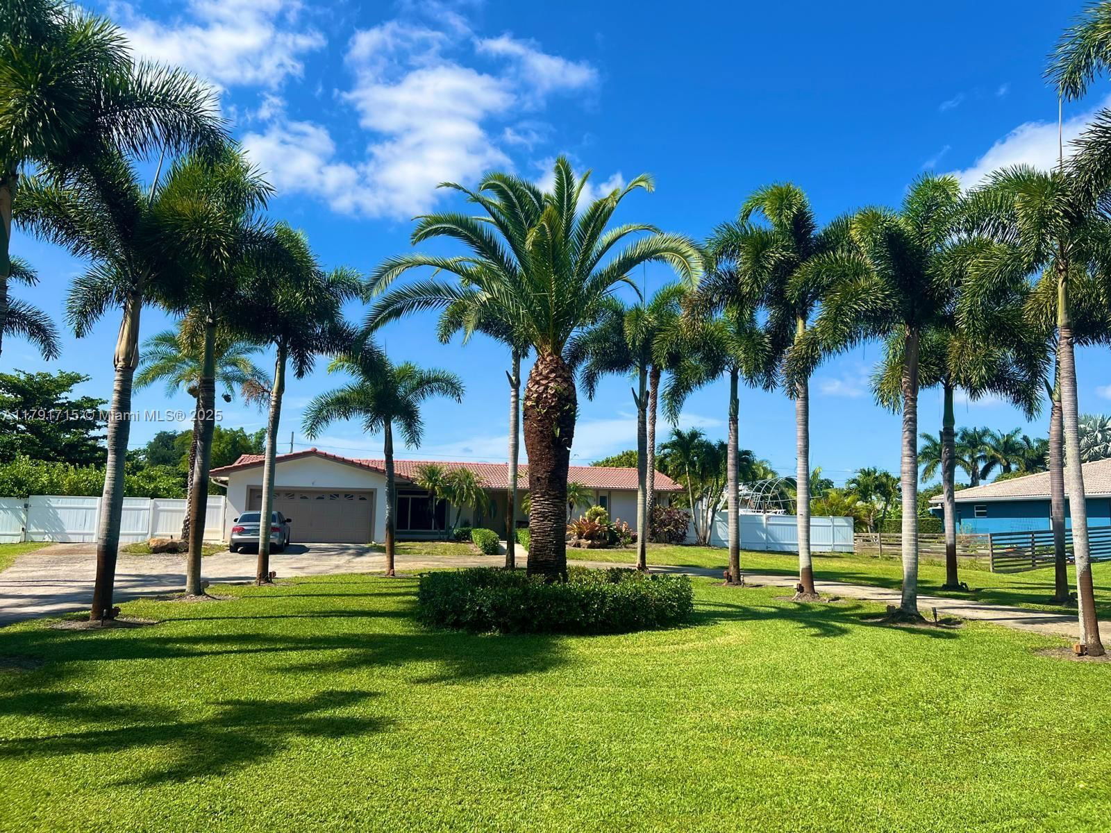 Real estate property located at 14051 15th Ct, Broward, Oaks Hills, Davie, FL