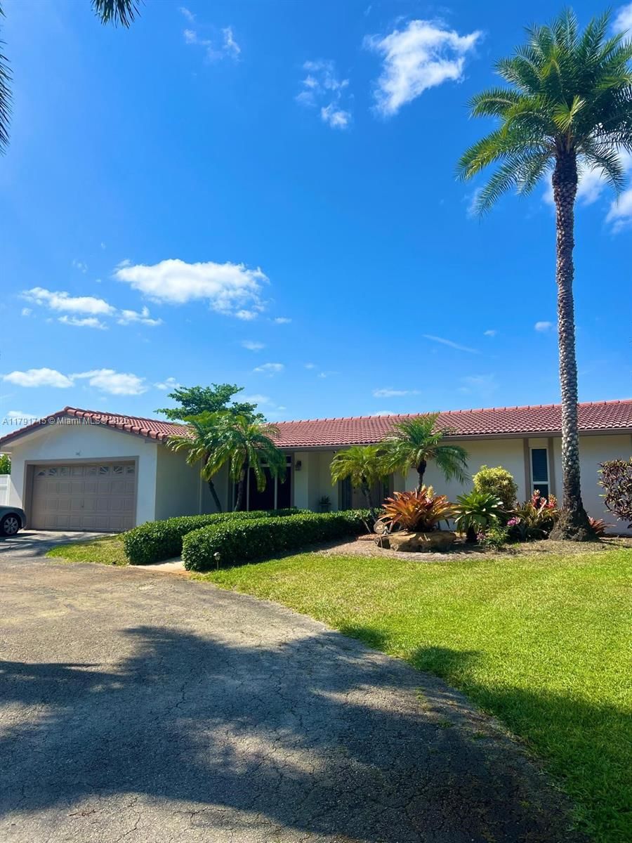 Real estate property located at 14051 15th Ct, Broward, Oaks Hills, Davie, FL