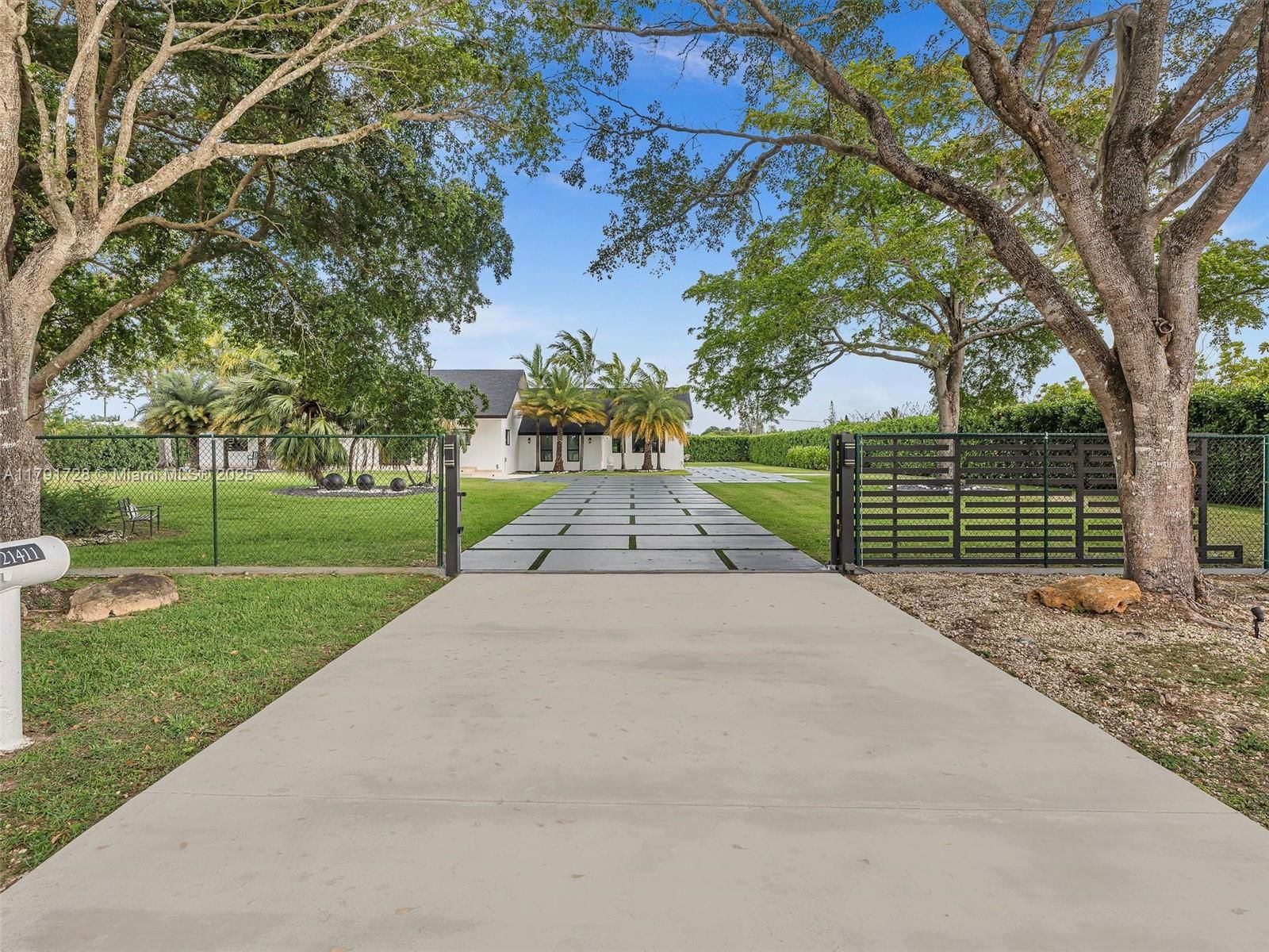 Real estate property located at 21411 248th St, Miami-dade, Bonanza Ranches, Homestead, FL